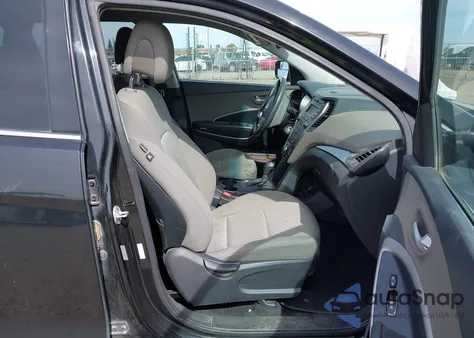 2016 Hyundai Santa Fe Sport z USA, uszkodzony, nr VIN 5XYZTDLB7GG327230